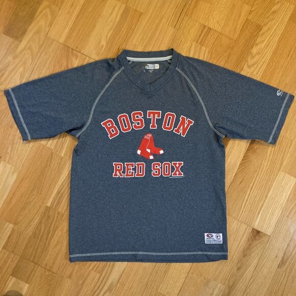 Boston Red Sox True Fan Vneck T-shirt Size Medium - Picture 2 of 8